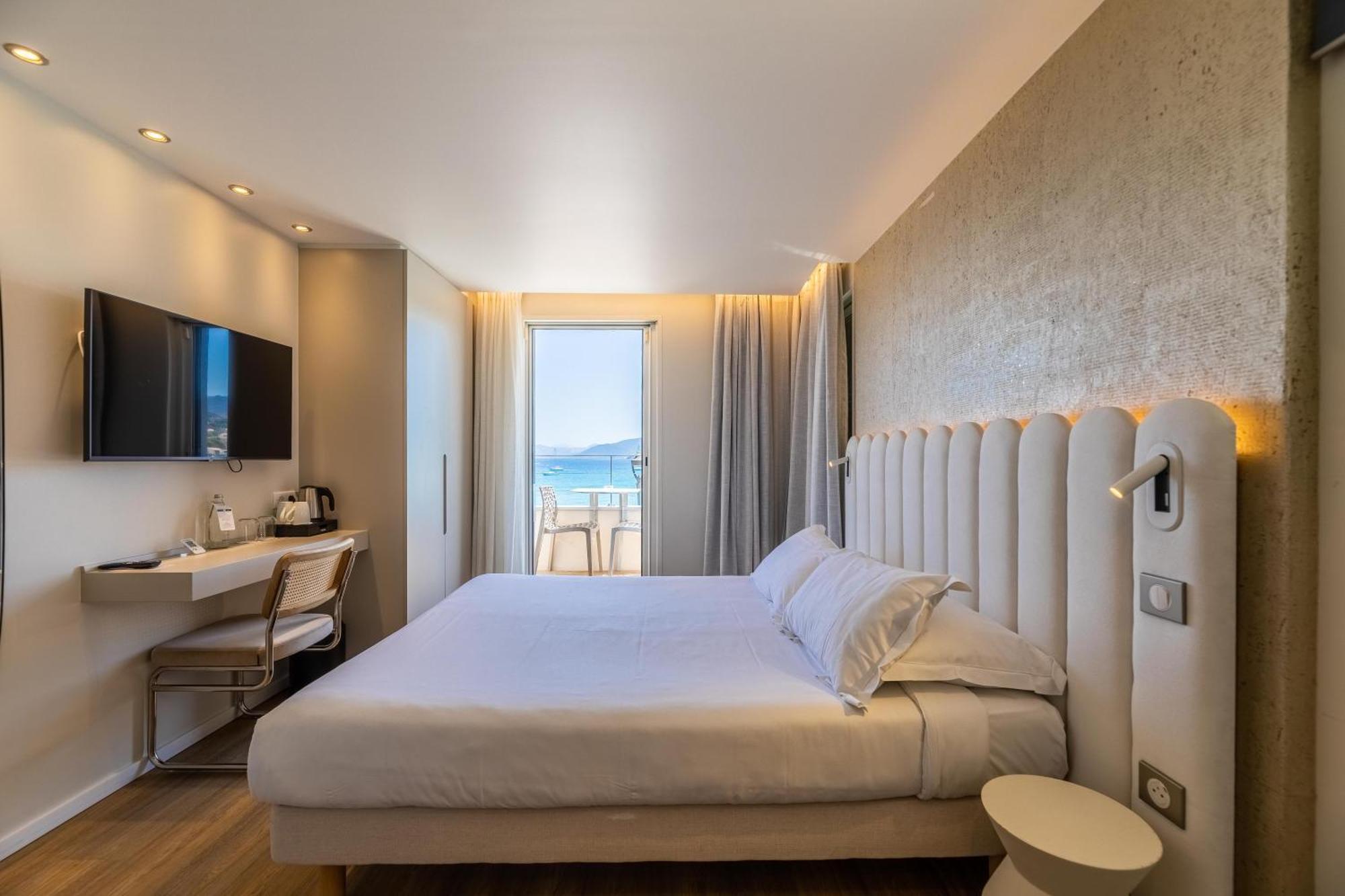 L'Escale Cote Sud Hotel LʼÎle-Rousse Kültér fotó